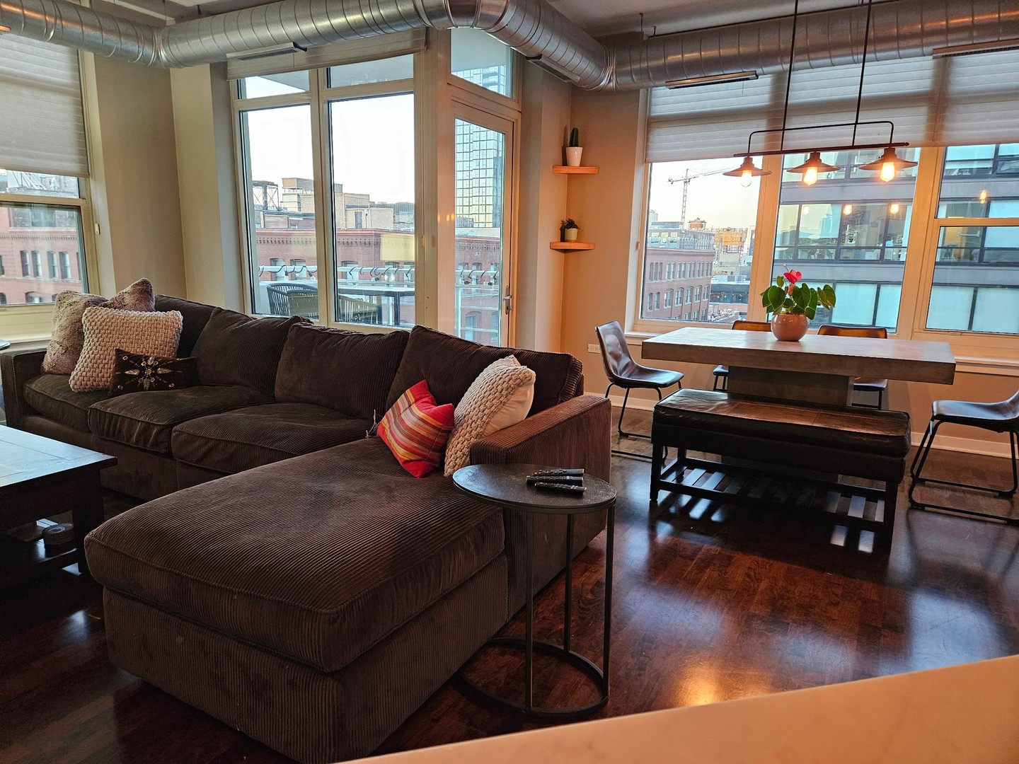 909 W Washington Boulevard 708