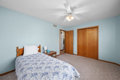 Tiny photo for 2726 Linwood Court #2726, Davenport, IA 52806 (MLS # 12711874)