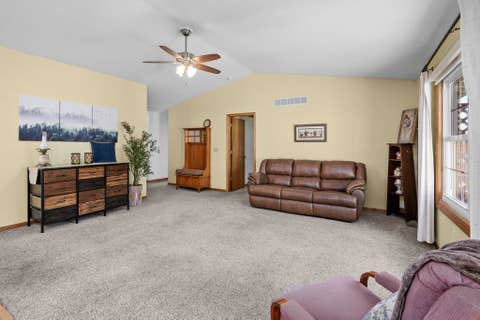 Tiny photo for 2726 Linwood Court #2726, Davenport, IA 52806 (MLS # 12711874)