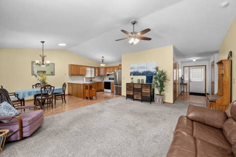 Tiny photo for 2726 Linwood Court #2726, Davenport, IA 52806 (MLS # 12711874)