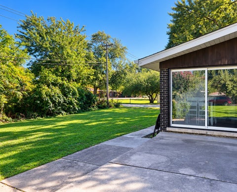 Tiny photo for 16005 Avalon Avenue, South Holland, IL 60473 (MLS # 12788221)
