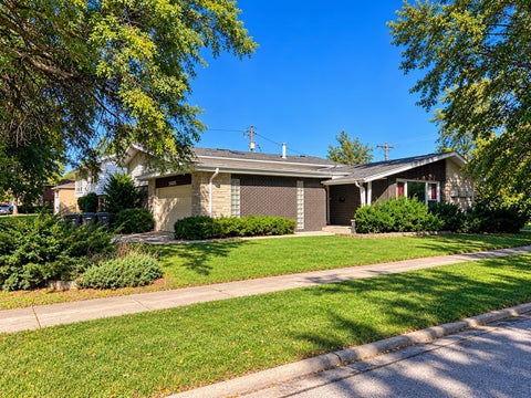Photo of 16005 Avalon Avenue, South Holland, IL 60473 (MLS # 12788221)