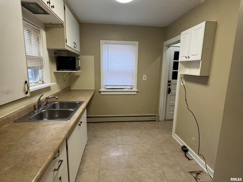 Tiny photo for 1639 33RD Street, Moline, IL 61265 (MLS # QC4269645)