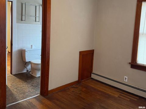 Tiny photo for 1639 33RD Street, Moline, IL 61265 (MLS # QC4269645)