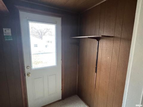 Tiny photo for 1639 33RD Street, Moline, IL 61265 (MLS # QC4269645)