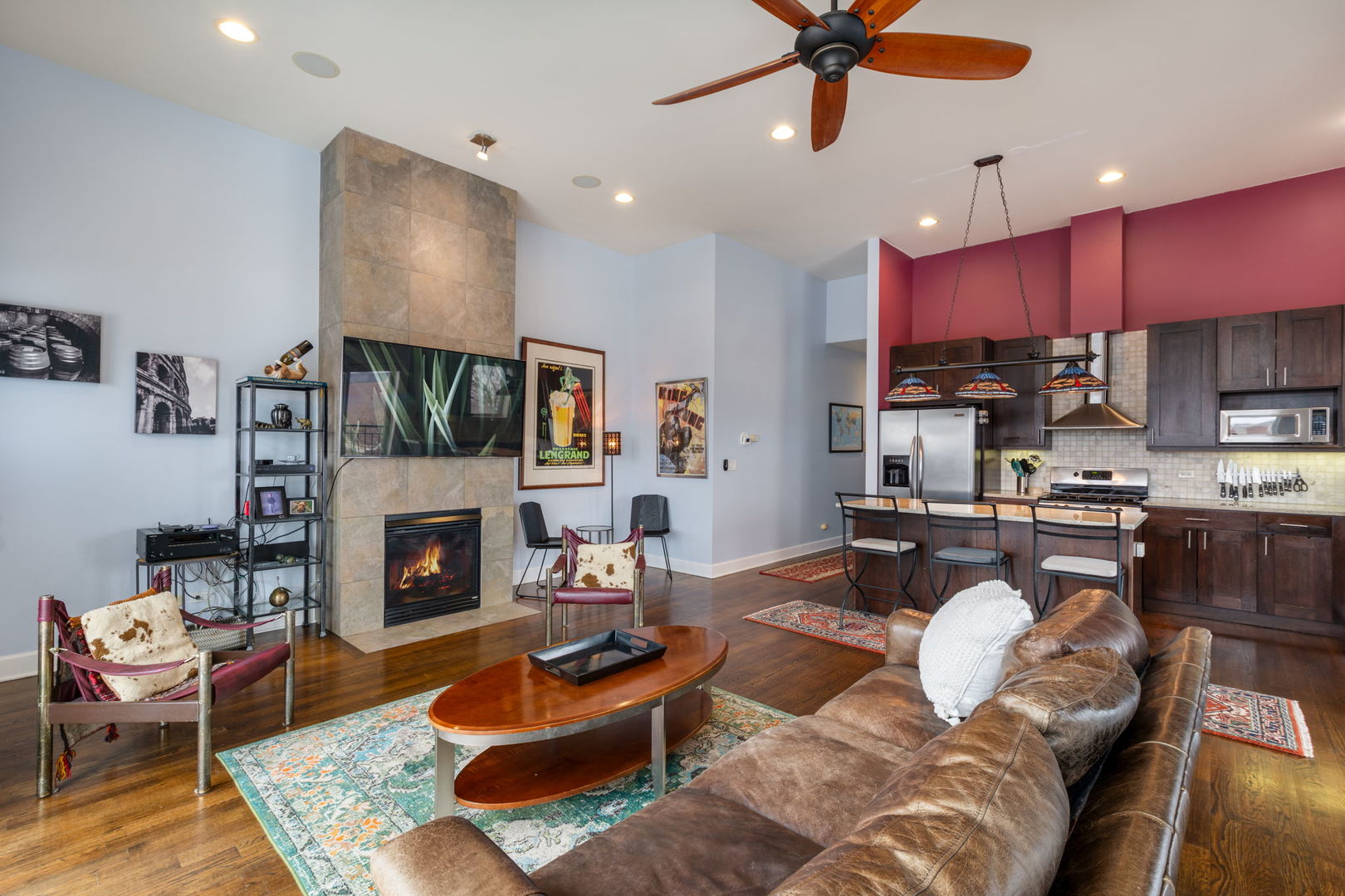 3056 N OAKLEY Avenue 4N