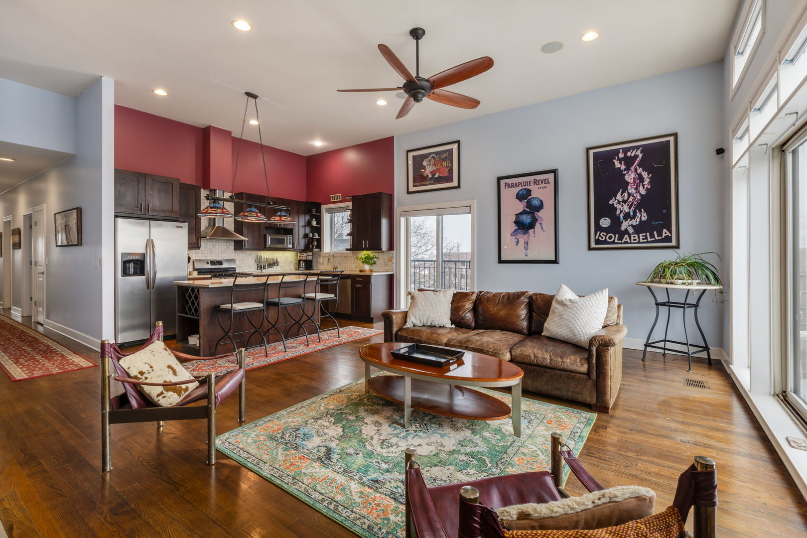 3056 N OAKLEY Avenue 4N