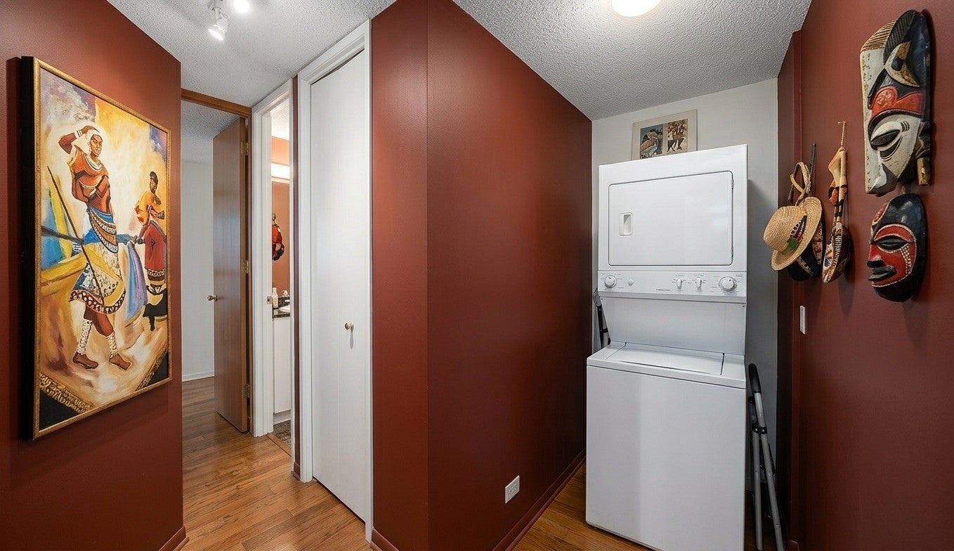 360 E Randolph Street 2203