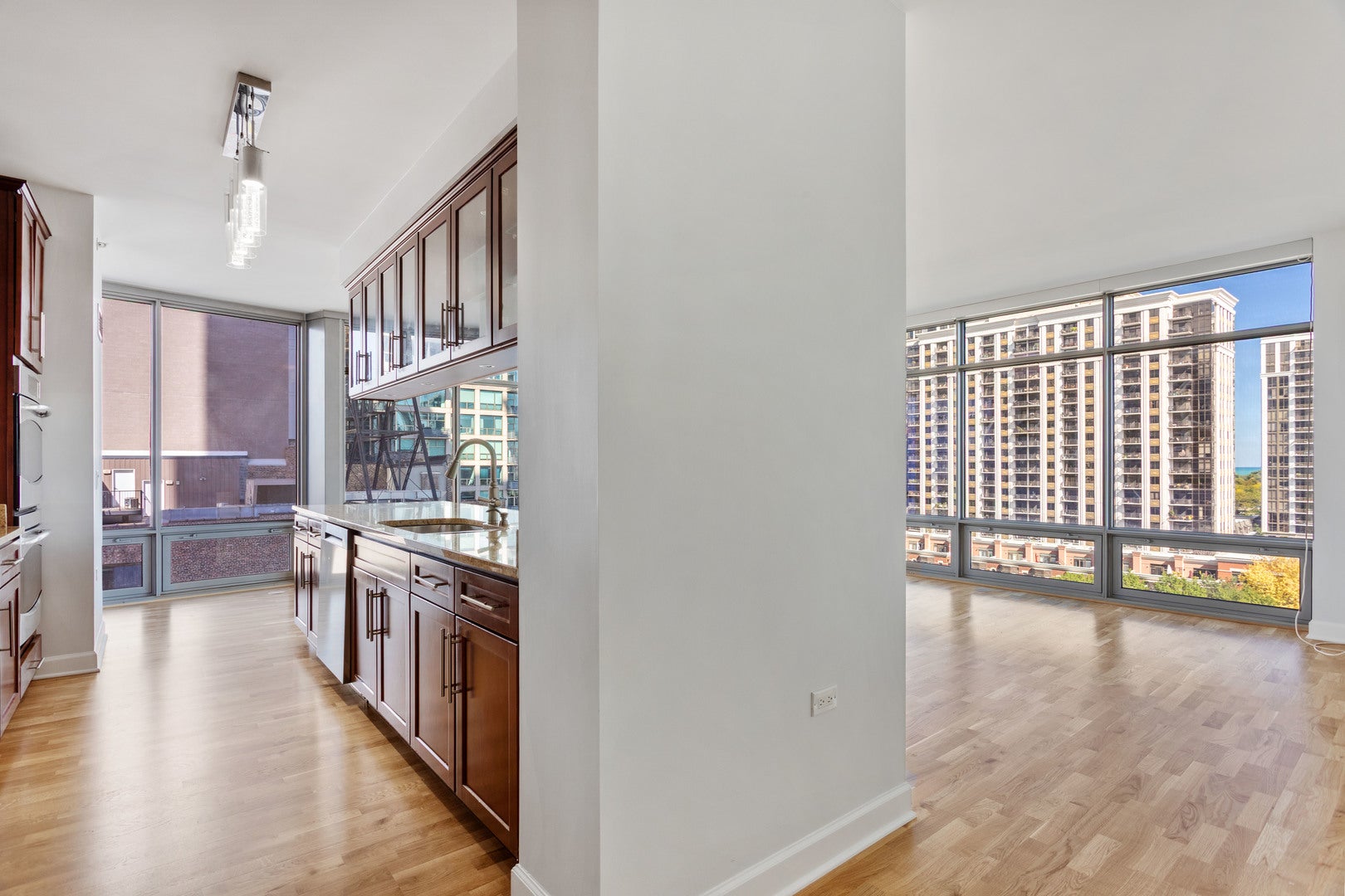 100 E 14th Street 801