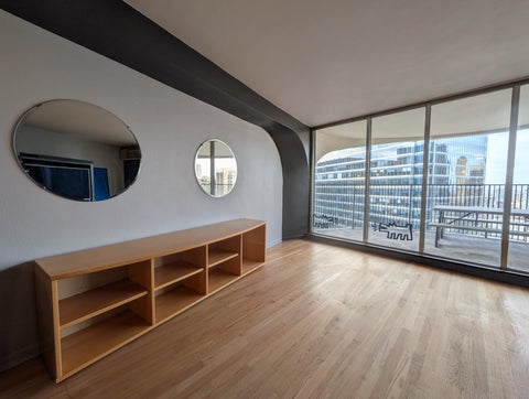 Tiny photo for 300 N State Street #4905, Chicago, IL 60654 (MLS # 12786496)