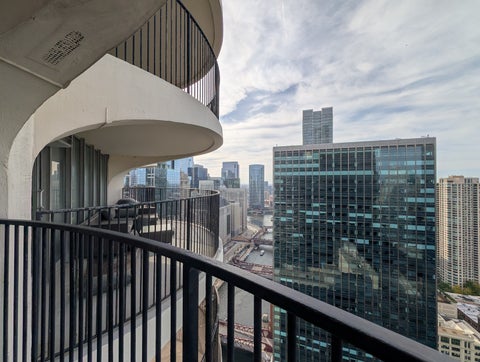 Tiny photo for 300 N State Street #4905, Chicago, IL 60654 (MLS # 12786496)