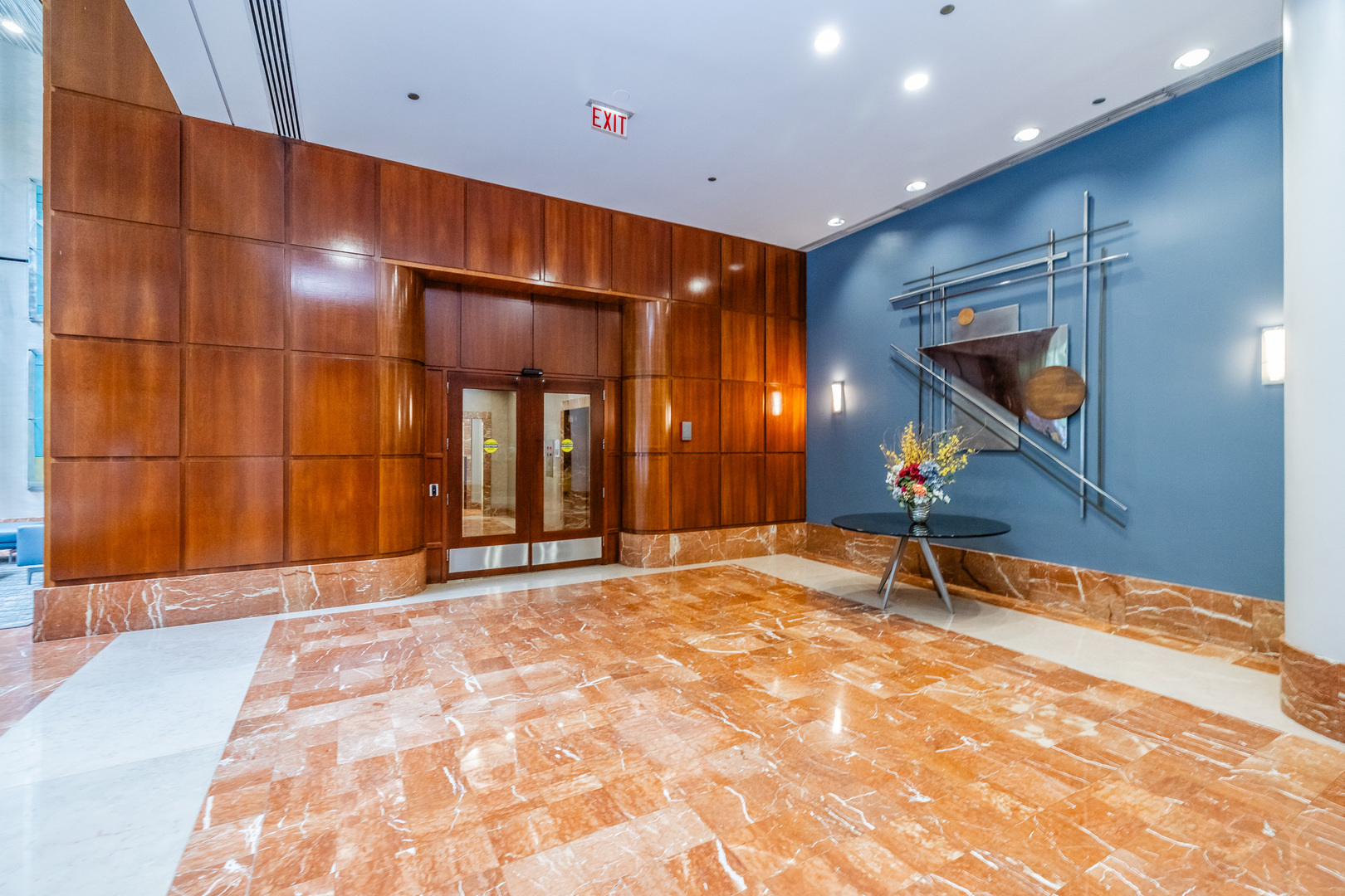 211 E Ohio Street 2606