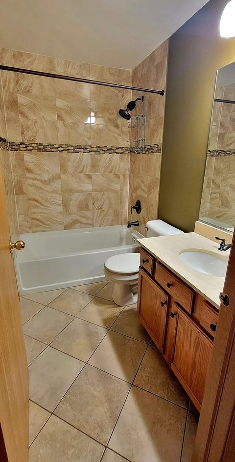 Tiny photo for 345 THORNWOOD Way #D, South Elgin, IL 60177 (MLS # 12590392)