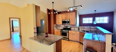 Tiny photo for 345 THORNWOOD Way #D, South Elgin, IL 60177 (MLS # 12590392)