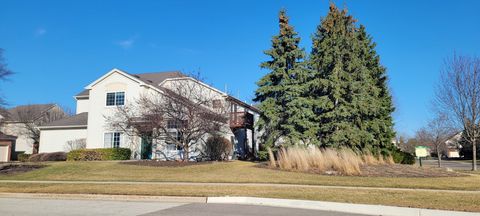 Tiny photo for 345 THORNWOOD Way #D, South Elgin, IL 60177 (MLS # 12590392)
