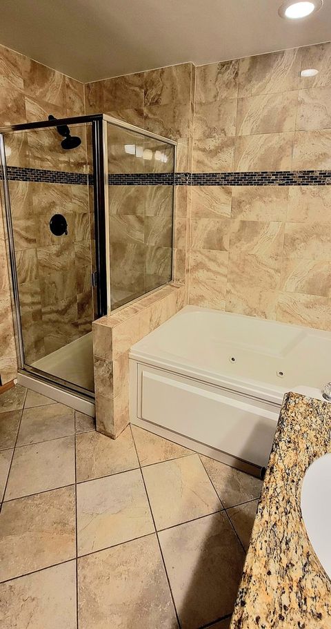 Tiny photo for 345 THORNWOOD Way #D, South Elgin, IL 60177 (MLS # 12590392)