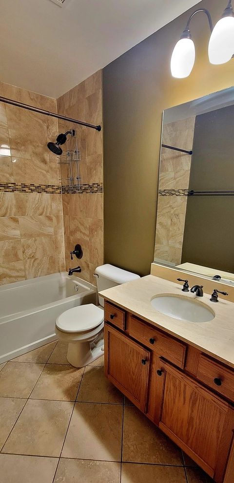 Tiny photo for 345 THORNWOOD Way #D, South Elgin, IL 60177 (MLS # 12590392)