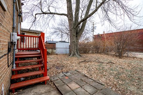 Tiny photo for 12618 S Justine Street, Calumet Park, IL 60827 (MLS # 12580033)