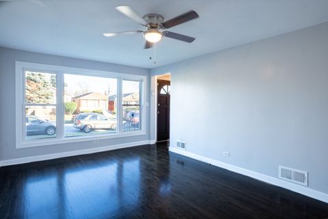 Tiny photo for 12618 S Justine Street, Calumet Park, IL 60827 (MLS # 12580033)