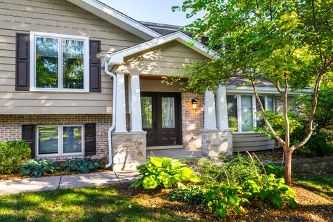 Tiny photo for 4733 ROSLYN Road, Downers Grove, IL 60515 (MLS # 12500703)