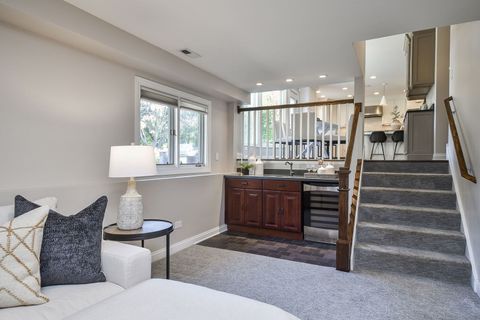 Tiny photo for 4733 ROSLYN Road, Downers Grove, IL 60515 (MLS # 12500703)