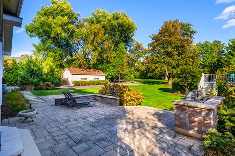 Tiny photo for 4733 ROSLYN Road, Downers Grove, IL 60515 (MLS # 12500703)