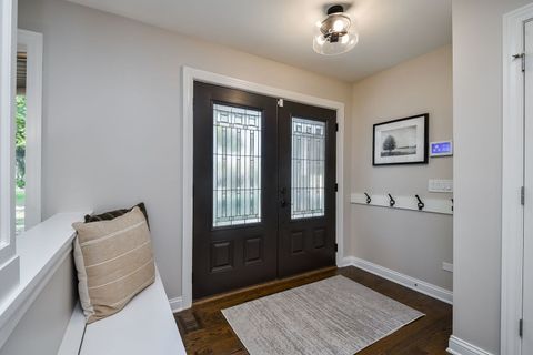 Tiny photo for 4733 ROSLYN Road, Downers Grove, IL 60515 (MLS # 12500703)