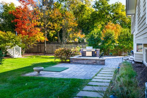 Tiny photo for 4733 ROSLYN Road, Downers Grove, IL 60515 (MLS # 12500703)