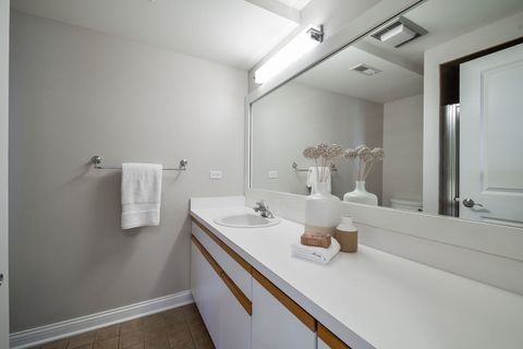 Tiny photo for 4733 ROSLYN Road, Downers Grove, IL 60515 (MLS # 12500703)