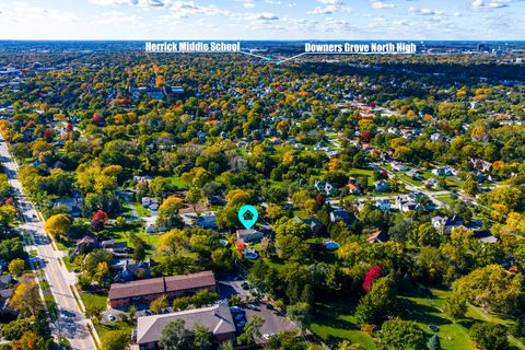 Tiny photo for 4733 ROSLYN Road, Downers Grove, IL 60515 (MLS # 12500703)