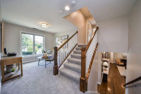 Tiny photo for 4733 ROSLYN Road, Downers Grove, IL 60515 (MLS # 12500703)