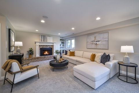 Tiny photo for 4733 ROSLYN Road, Downers Grove, IL 60515 (MLS # 12500703)