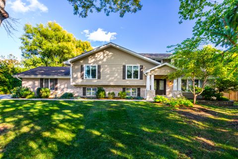 Tiny photo for 4733 ROSLYN Road, Downers Grove, IL 60515 (MLS # 12500703)