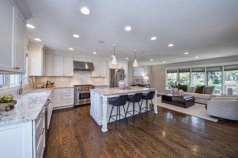 Tiny photo for 4733 ROSLYN Road, Downers Grove, IL 60515 (MLS # 12500703)