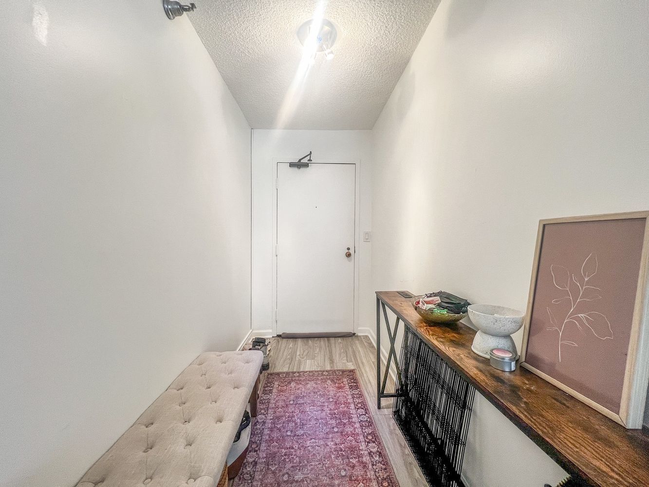 33 W Delaware Place 8E