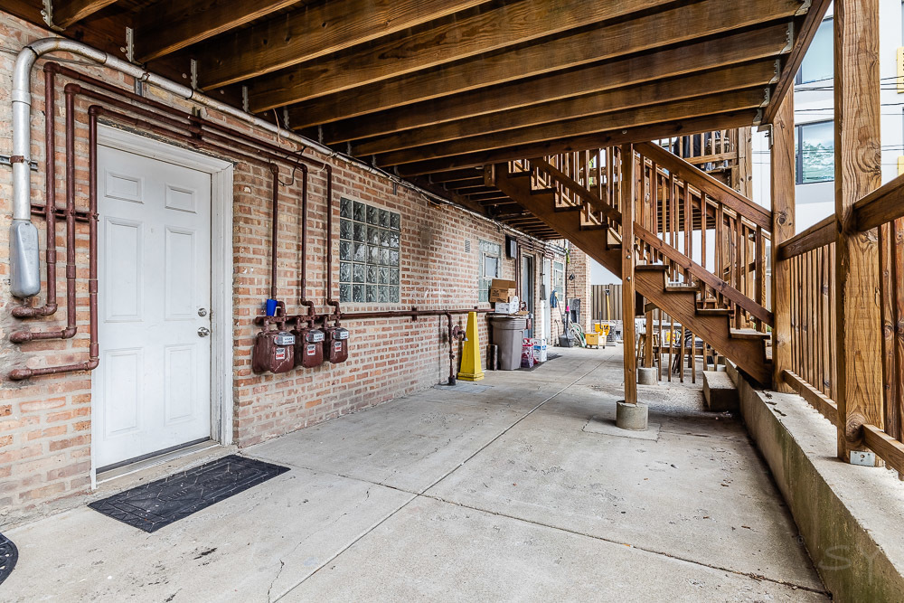 3451 W Montrose Avenue 1