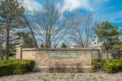Tiny photo for 1404 Halifax Drive, Mundelein, IL 60060 (MLS # 12648161)