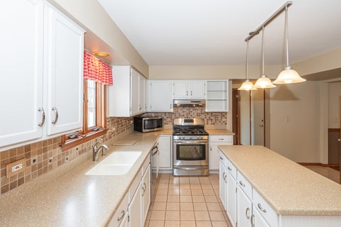 Tiny photo for 1404 Halifax Drive, Mundelein, IL 60060 (MLS # 12648161)