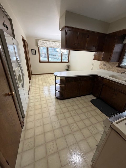 Tiny photo for 2822 W 102nd Place, Evergreen Park, IL 60805 (MLS # 12786324)