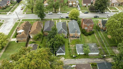 Tiny photo for 14231 S Dearborn Street, Riverdale, IL 60827 (MLS # 12511323)