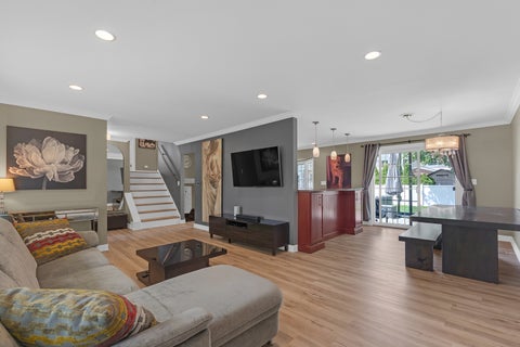 Tiny photo for 210 W Pickwick Road, Arlington Heights, IL 60005 (MLS # 12681228)