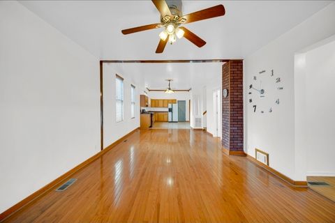 Tiny photo for 900 N Springfield Avenue, Chicago, IL 60651 (MLS # 12536621)