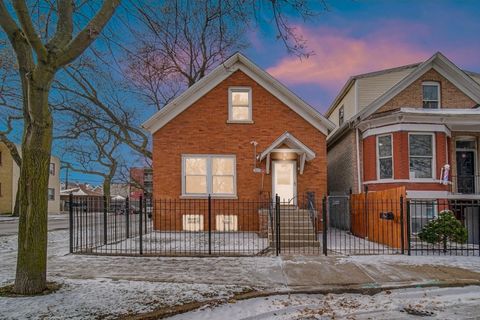 900 N Springfield Avenue Chicago IL 60651