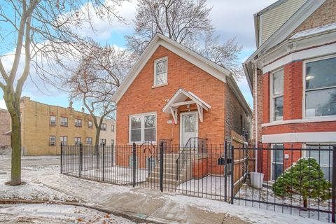 Tiny photo for 900 N Springfield Avenue, Chicago, IL 60651 (MLS # 12536621)