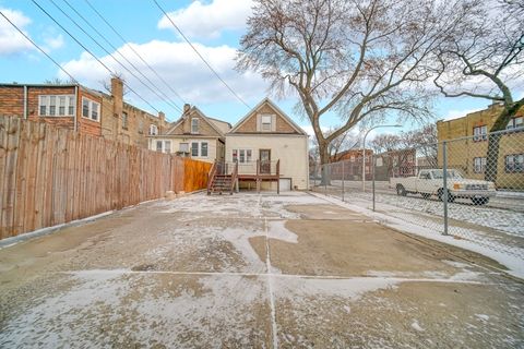 Tiny photo for 900 N Springfield Avenue, Chicago, IL 60651 (MLS # 12536621)