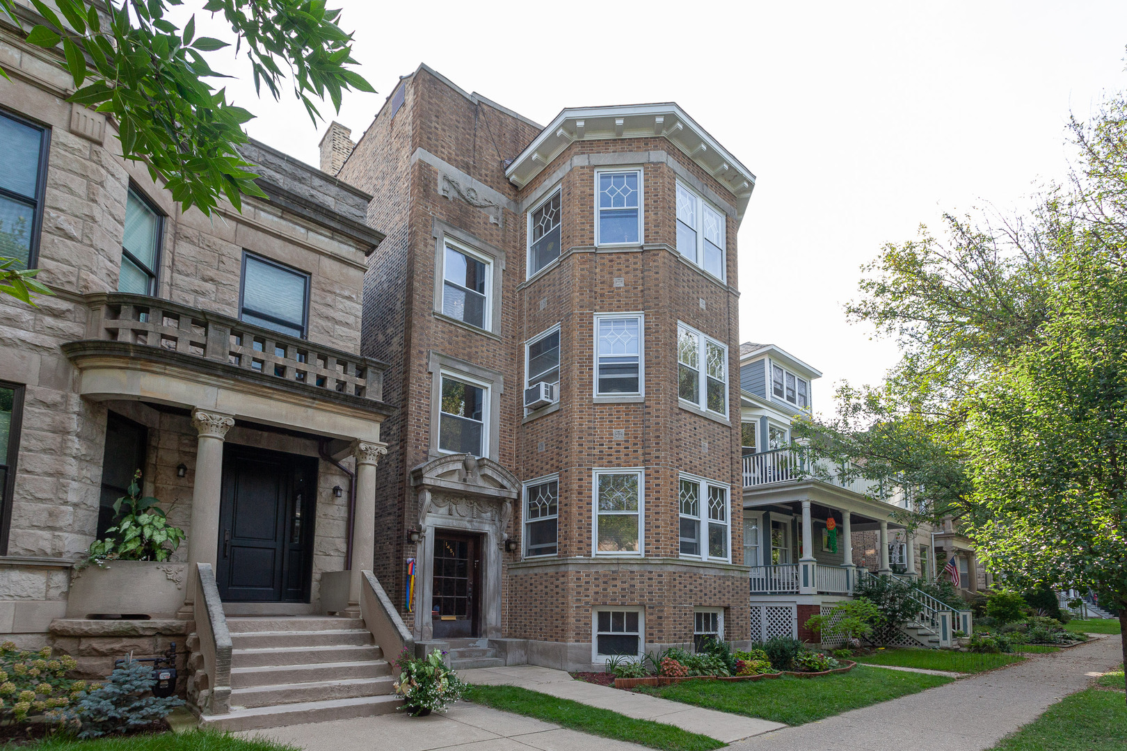 1451 W Berwyn Avenue