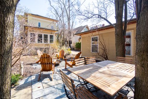 Tiny photo for 511 N GROVE Avenue, Oak Park, IL 60302 (MLS # 12607518)