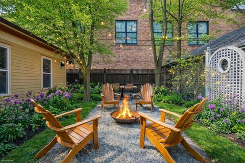 Tiny photo for 511 N GROVE Avenue, Oak Park, IL 60302 (MLS # 12607518)