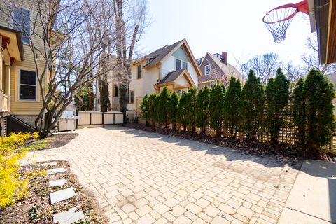 Tiny photo for 511 N GROVE Avenue, Oak Park, IL 60302 (MLS # 12607518)