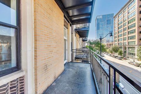 Tiny photo for 1307 S WABASH Avenue #312, Chicago, IL 60605 (MLS # 12499399)